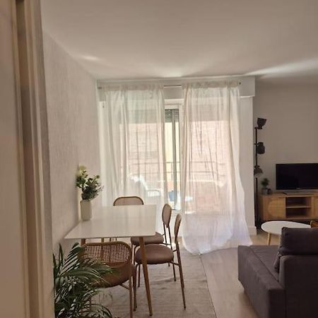 Appartement T2 - Hyeres Gare Exterior foto