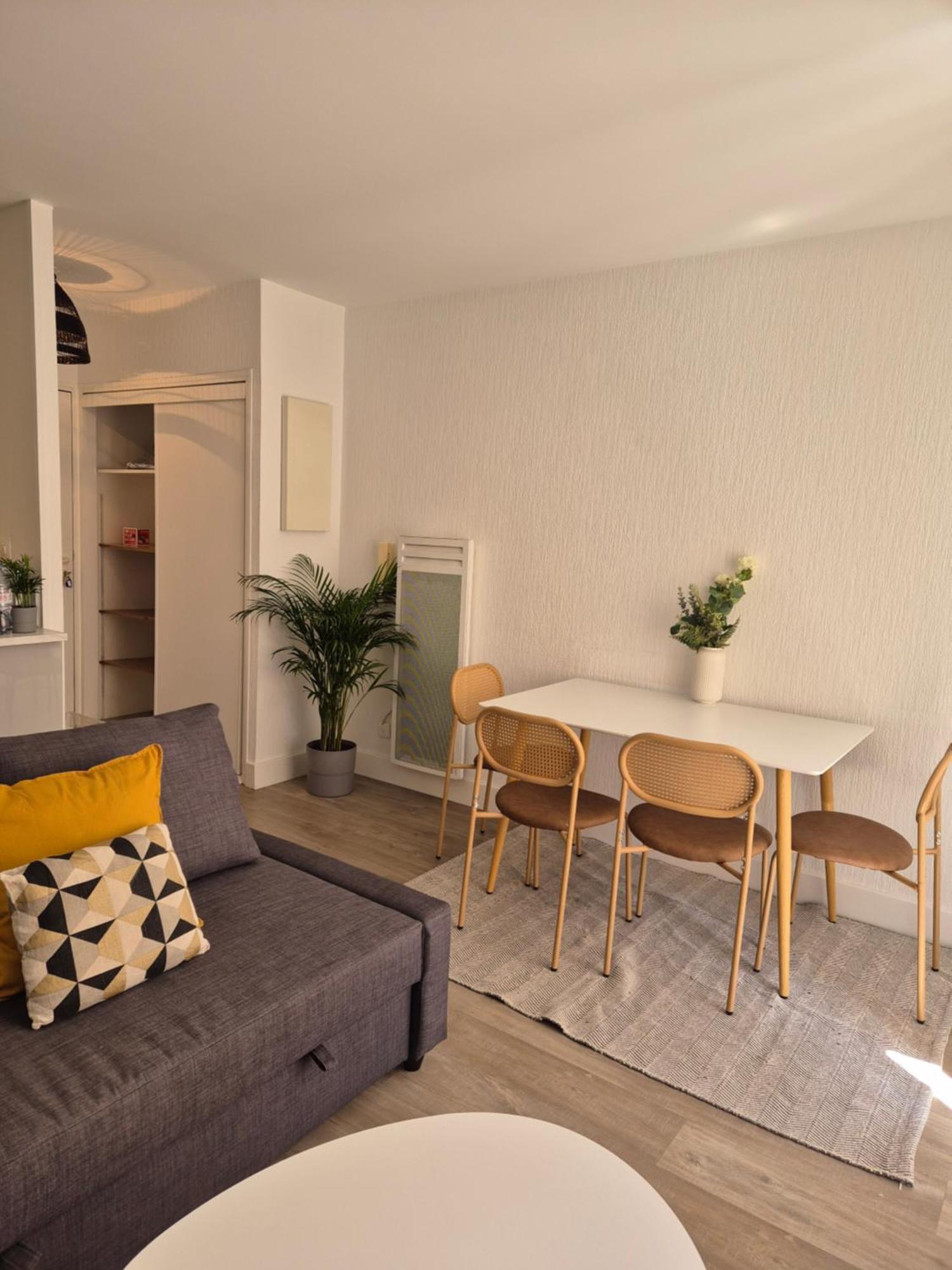 Appartement T2 - Hyeres Gare Exterior foto